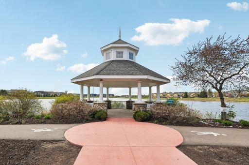 5-web-or-mls-Cobblestone Lake Pkwy-2904-905.jpg