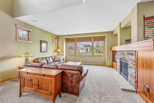 18-web-or-mls-Cobblestone Lake Pkwy-S2904-007.jpg