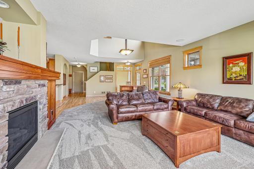 19-web-or-mls-Cobblestone Lake Pkwy-S2904-008.jpg