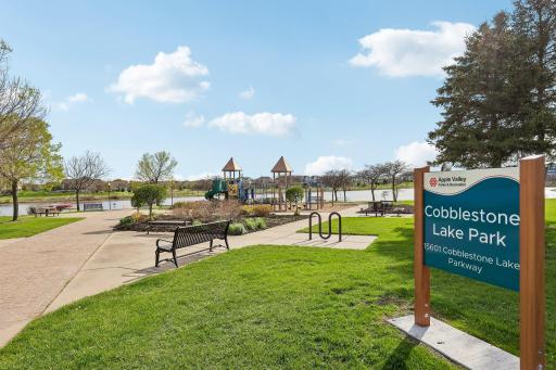9-web-or-mls-Cobblestone Lake Pkwy-2904-909.jpg