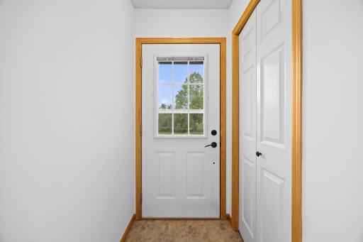 9804 Hamlet Lane S, Cottage Grove, MN 55016