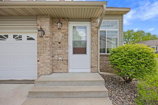 9804 Hamlet Lane S, Cottage Grove, MN 55016