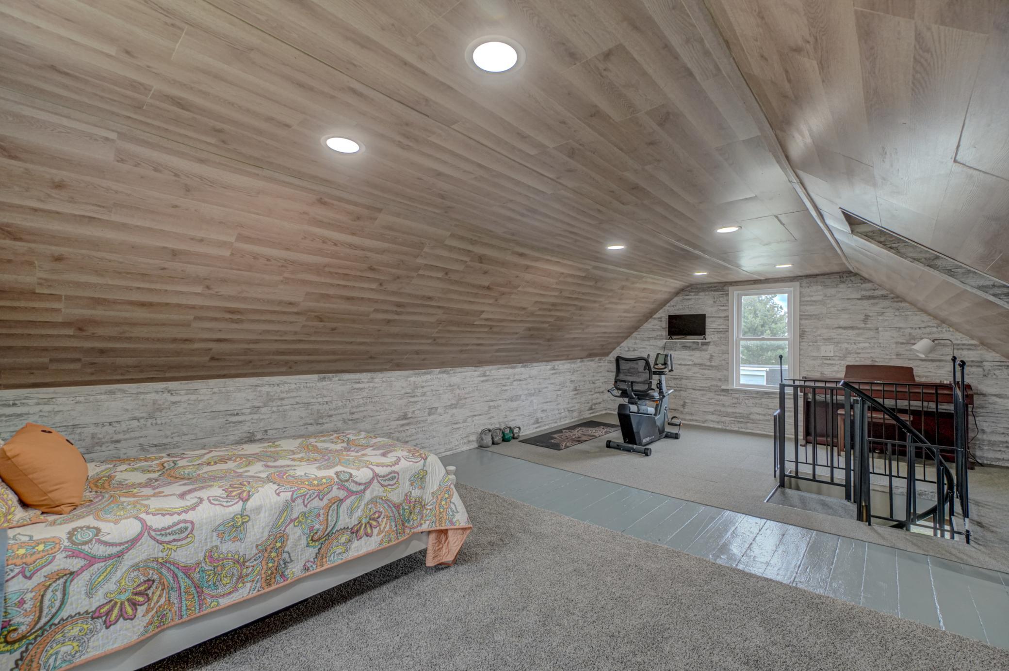 887 68th Avenue-56.jpg