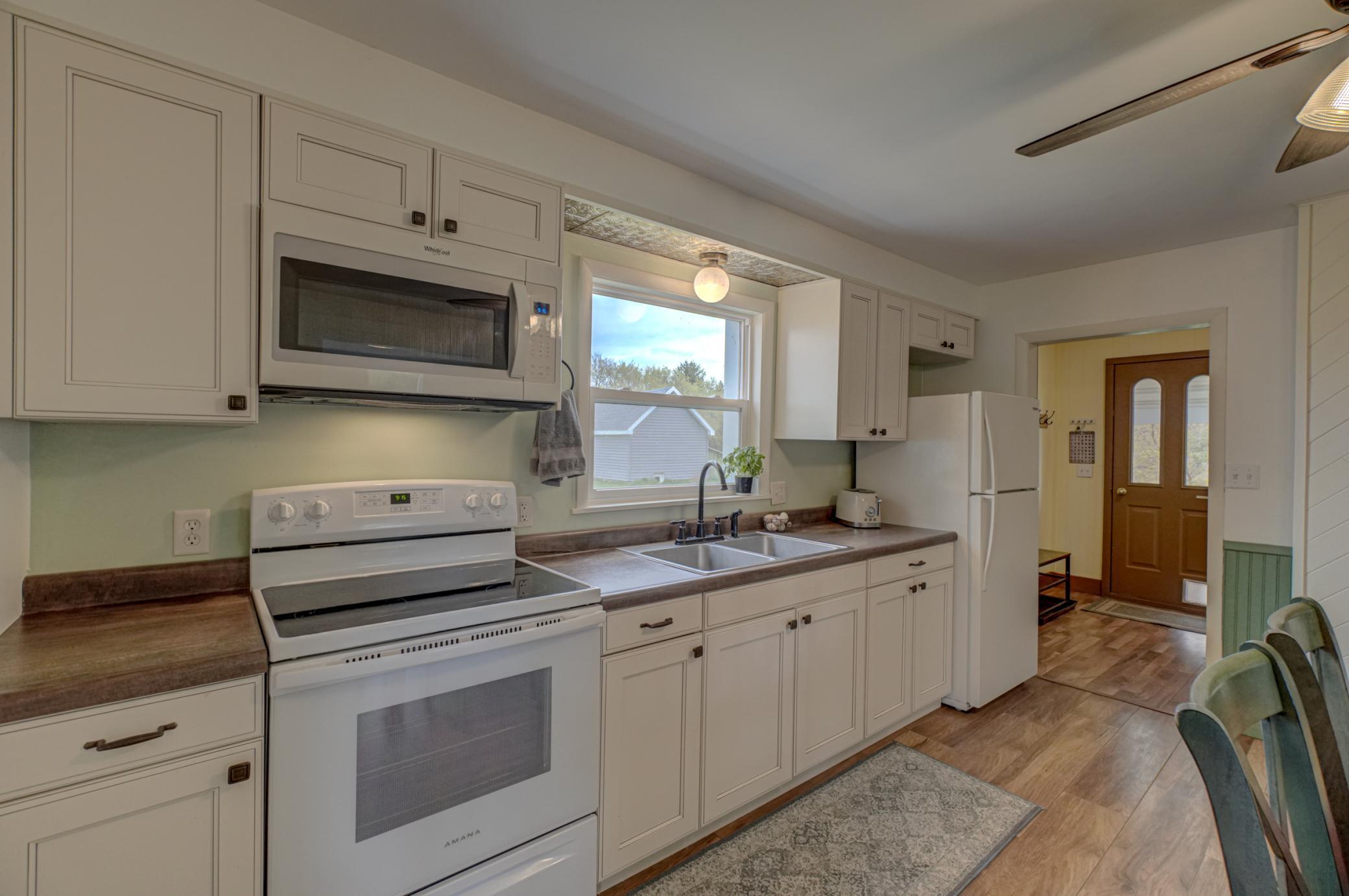 887 68th Avenue-35.jpg