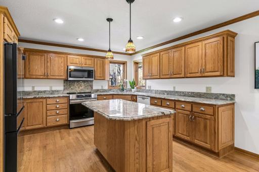 321 Dunbar Way, Saint Paul, MN 55115
