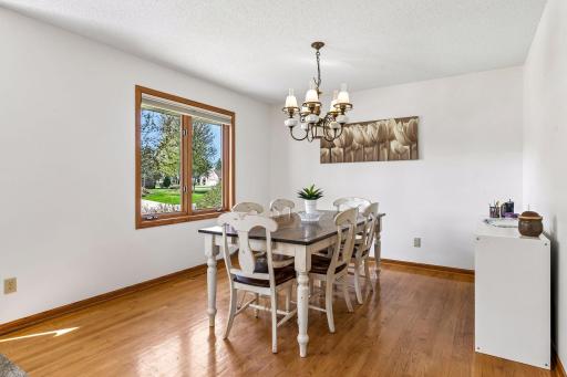 321 Dunbar Way, Saint Paul, MN 55115