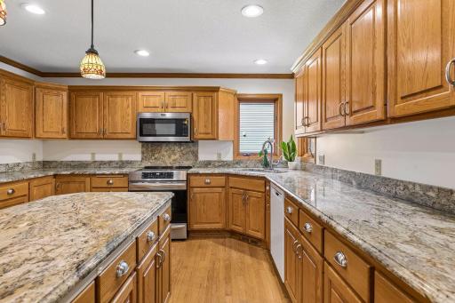 321 Dunbar Way, Saint Paul, MN 55115