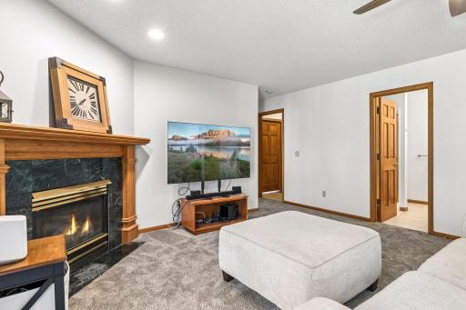 321 Dunbar Way, Saint Paul, MN 55115