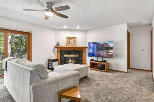 321 Dunbar Way, Saint Paul, MN 55115