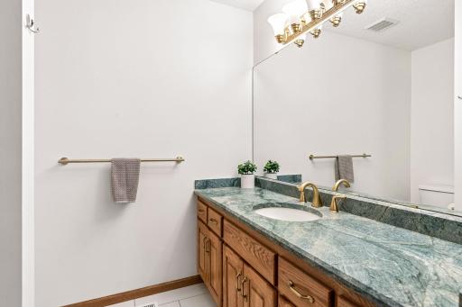 321 Dunbar Way, Saint Paul, MN 55115