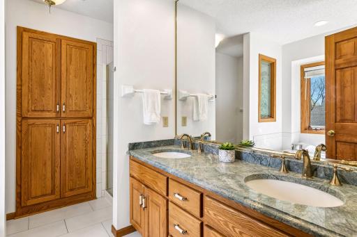 321 Dunbar Way, Saint Paul, MN 55115