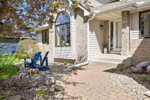 321 Dunbar Way, Saint Paul, MN 55115