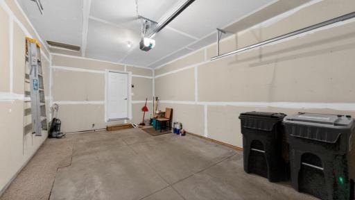3 bedroom 3 bath townhome for sale 2067 26th Ave NW Rochester MN 55901