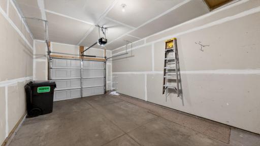 3 bedroom 3 bath townhome for sale 2067 26th Ave NW Rochester MN 55901