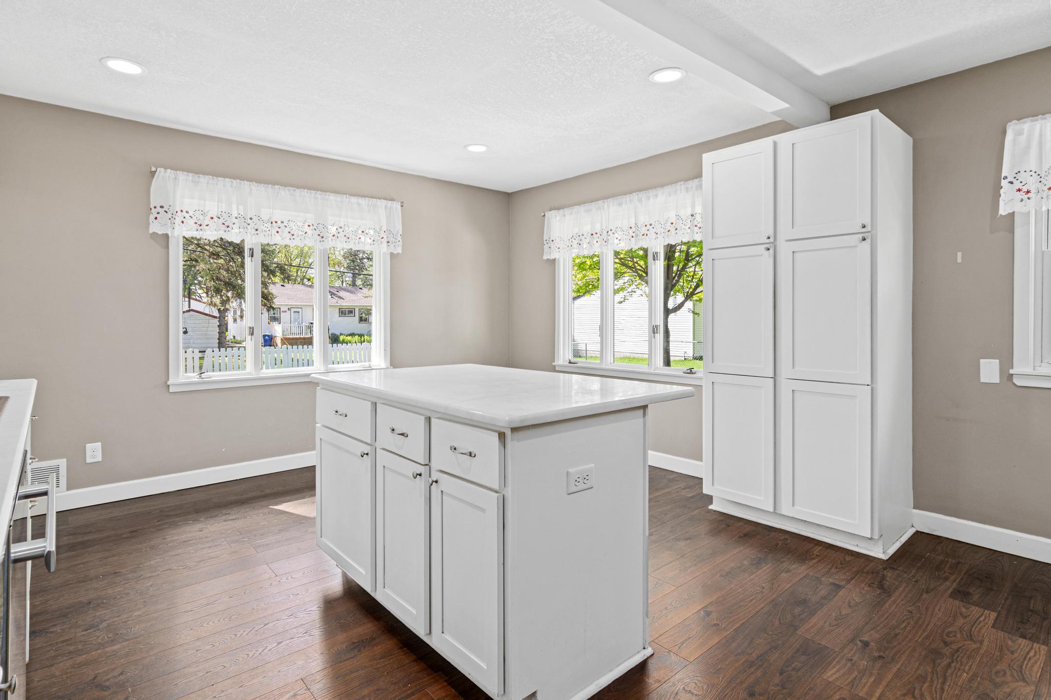 Kitchen 2