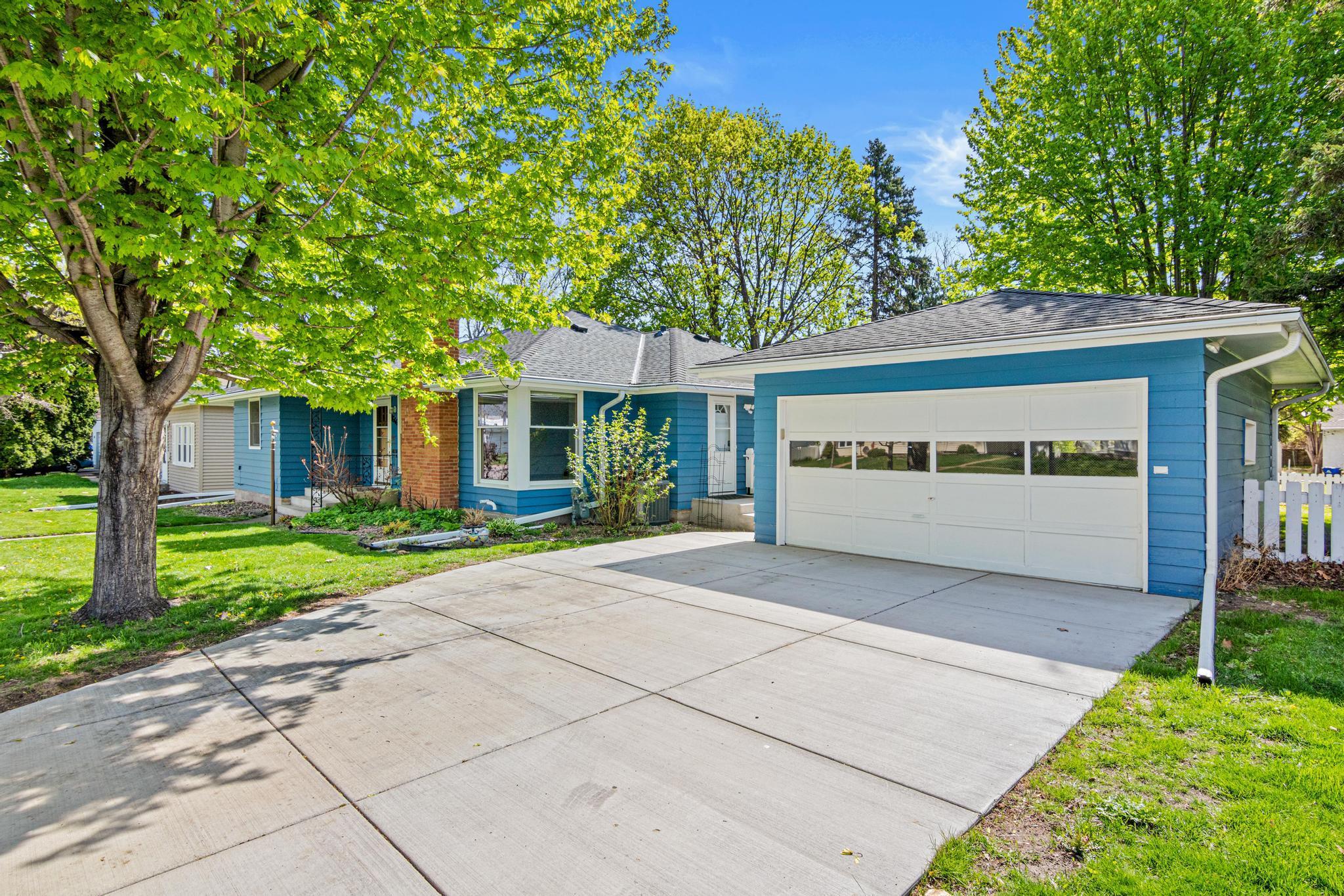 2 Car Garage with opener