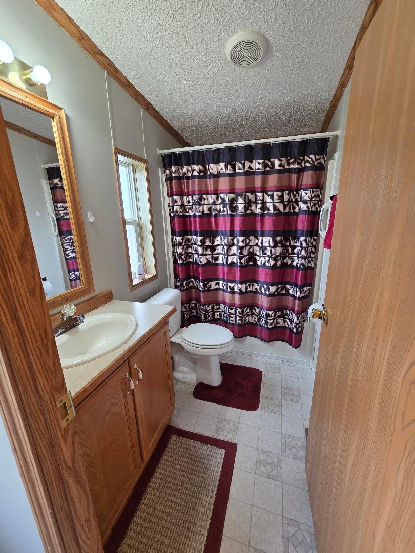 2nd bathroom
