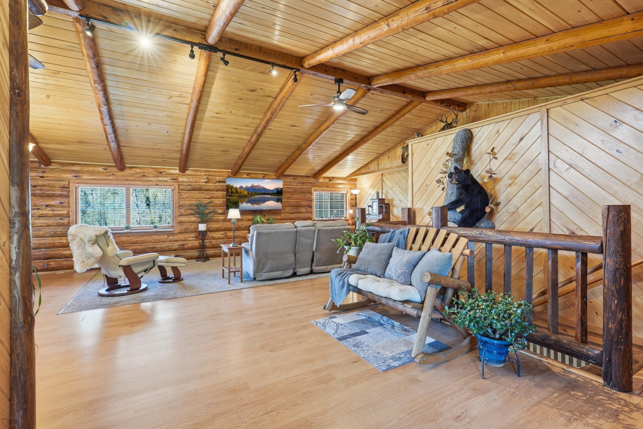 07-Living Room.jpg