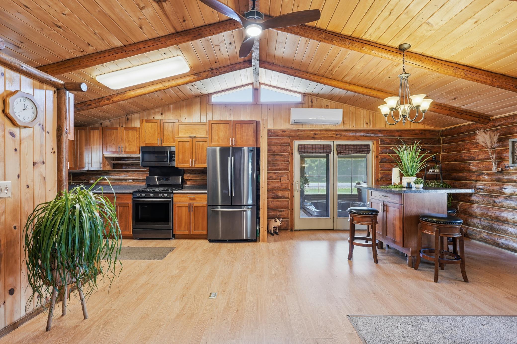 12-Breakfast Nook.jpg