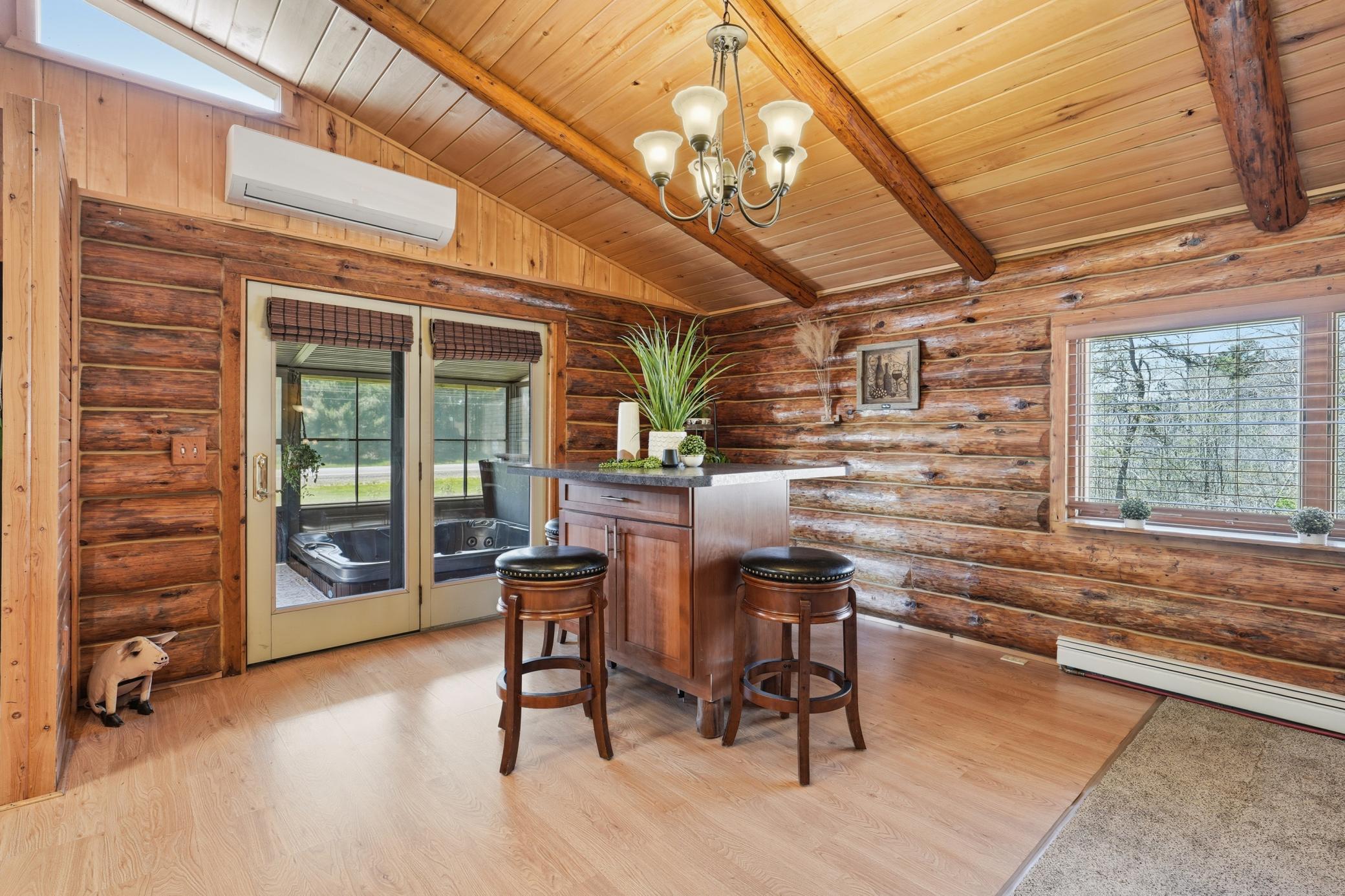 Breakfast Nook.jpg
