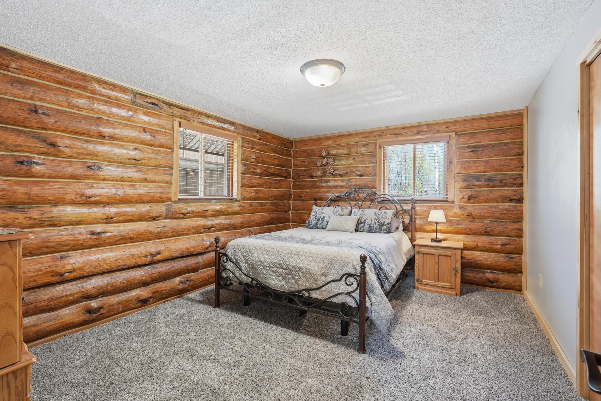 Primary Bedroom.jpg