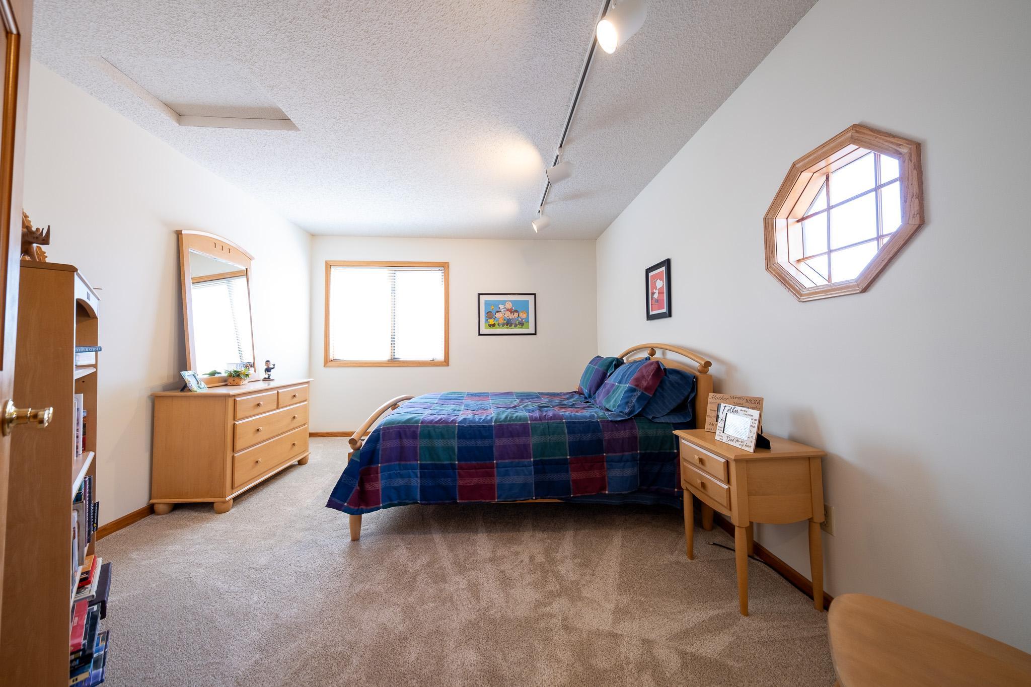 Second upper bedroom