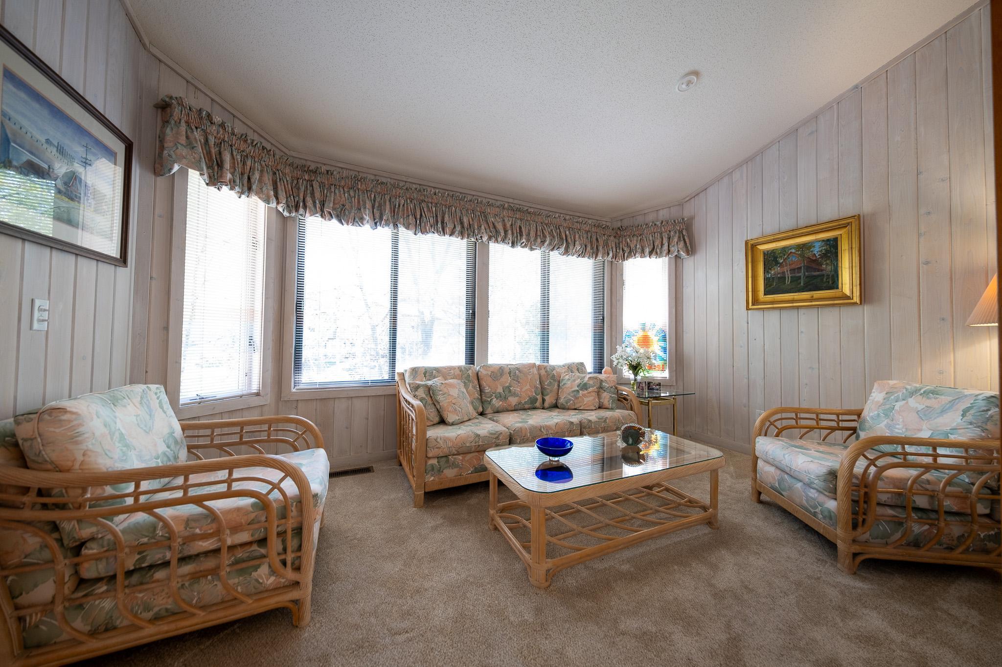 Could also make for a spacious office.