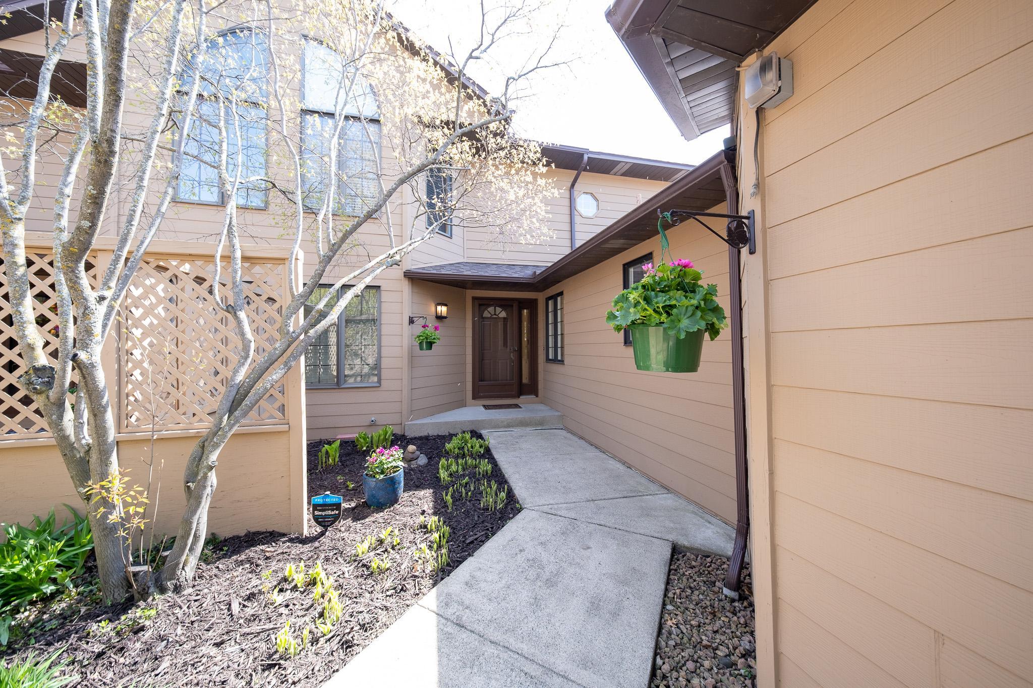Formal "front" door entrance, leads you in near the kitchen and dining room