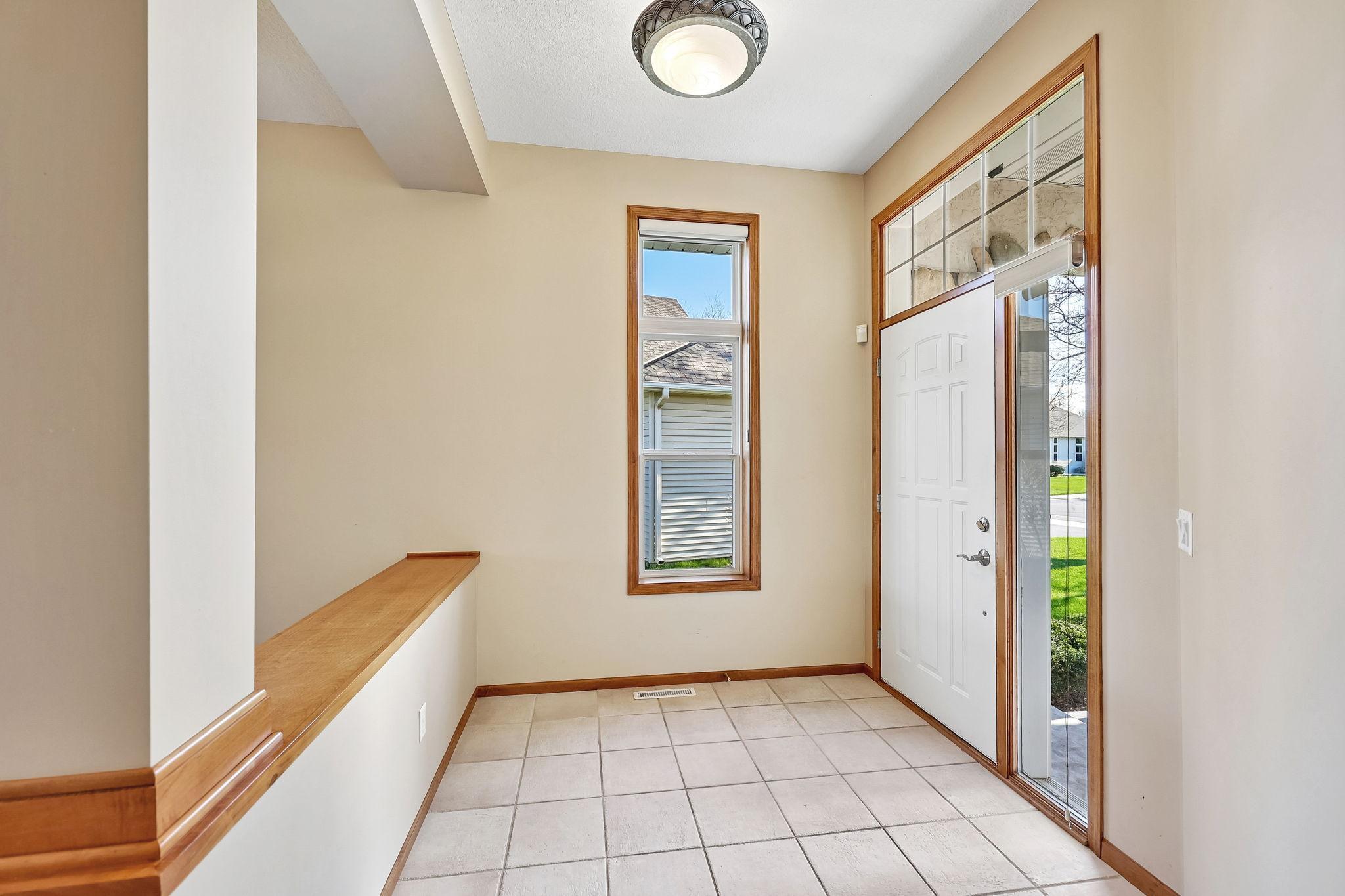 Entry/Foyer