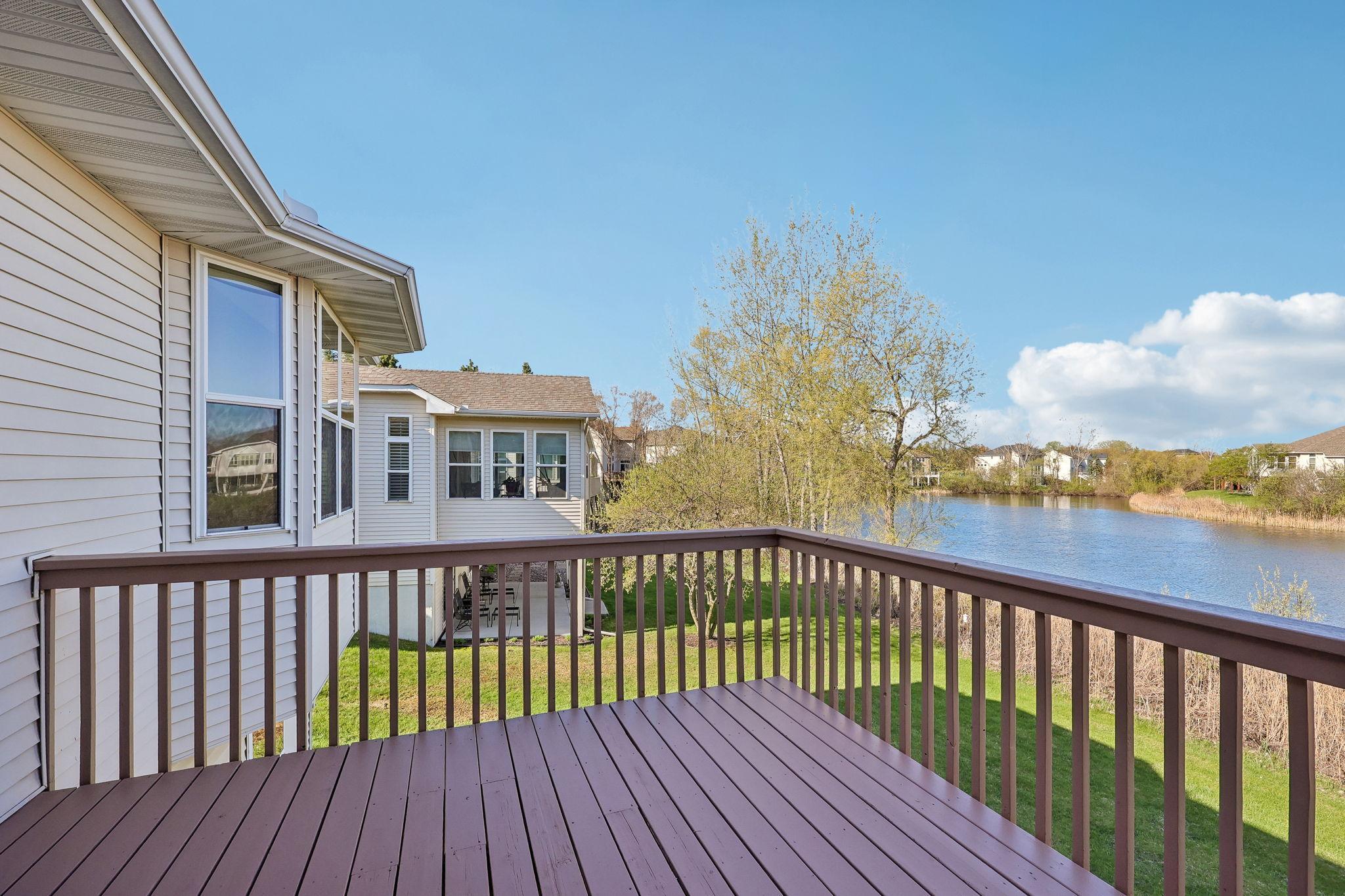 Deck with wonderful views!