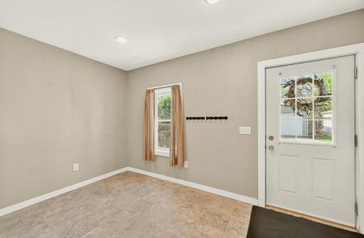 659 W 4th Street, Winona, MN 55987