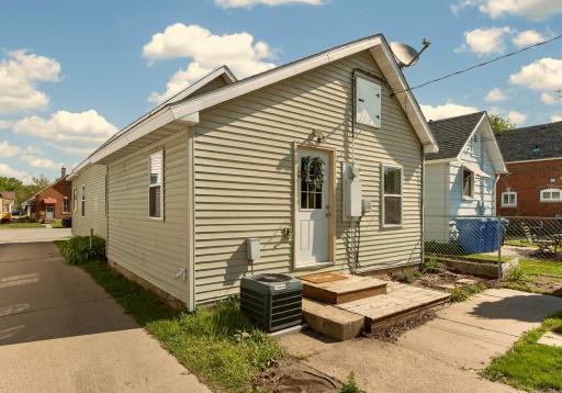 659 W 4th Street, Winona, MN 55987