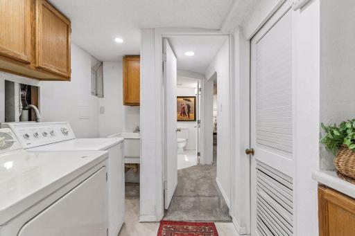 991 Minnehaha Avenue W, Saint Paul, MN 55104