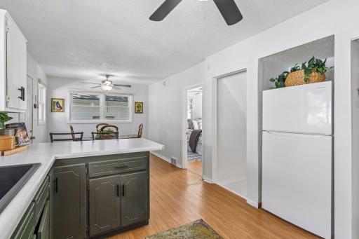 991 Minnehaha Avenue W, Saint Paul, MN 55104