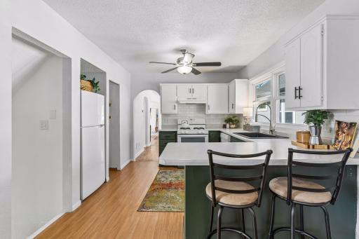 991 Minnehaha Avenue W, Saint Paul, MN 55104