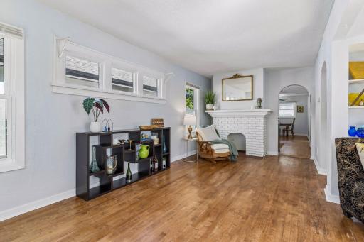 991 Minnehaha Avenue W, Saint Paul, MN 55104
