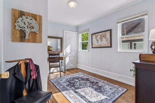 991 Minnehaha Avenue W, Saint Paul, MN 55104