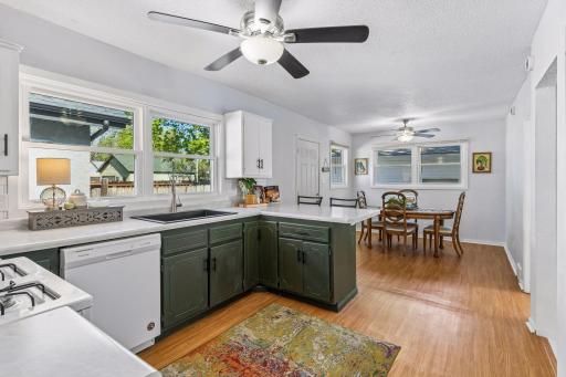 991 Minnehaha Avenue W, Saint Paul, MN 55104