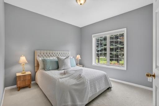 13420 Skyline Circle, Shakopee, MN 55379