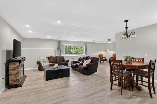13420 Skyline Circle, Shakopee, MN 55379