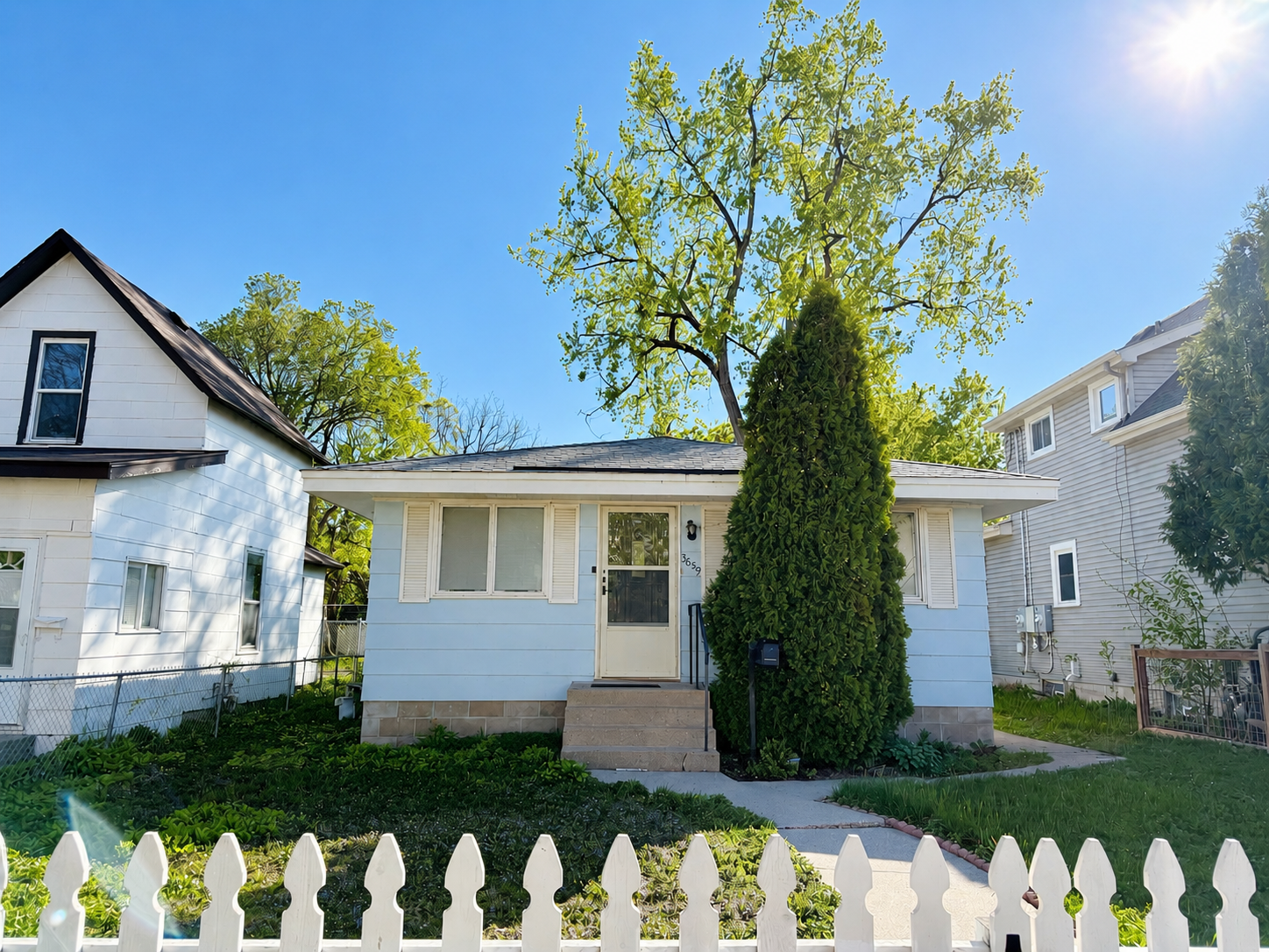 Welcome to 3659 Snelling Ave!