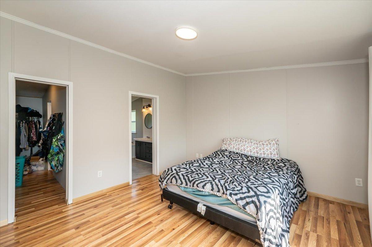 02-Master Bedroom.jpg