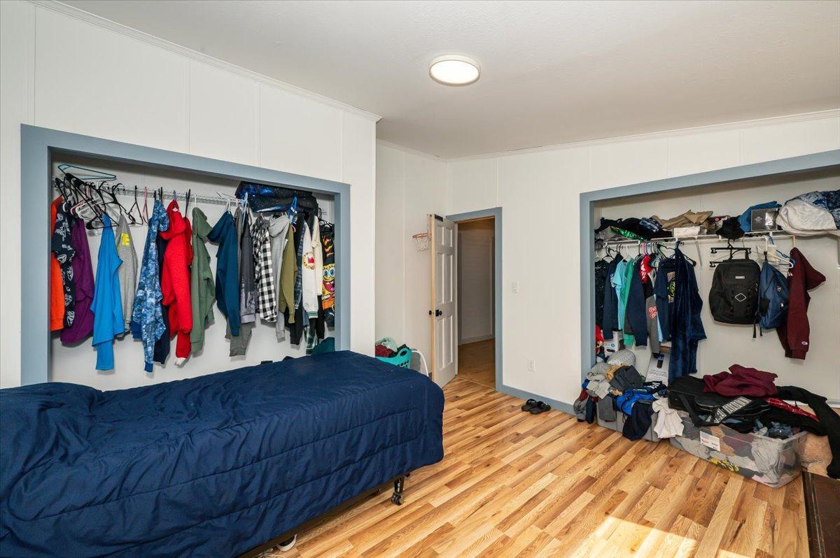 14-Bedroom (2).jpg