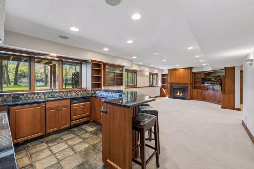 20150 Sweetwater Curve, Excelsior, MN 55331