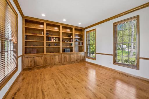 20150 Sweetwater Curve, Excelsior, MN 55331
