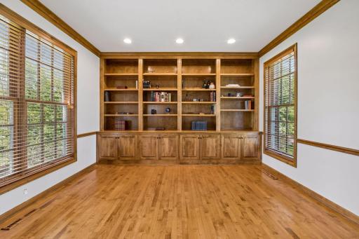 20150 Sweetwater Curve, Excelsior, MN 55331