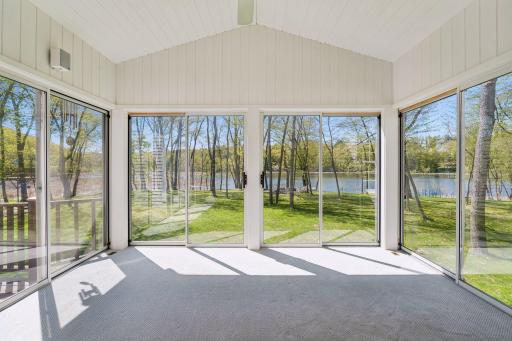 20150 Sweetwater Curve, Excelsior, MN 55331