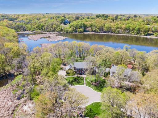 20150 Sweetwater Curve, Excelsior, MN 55331