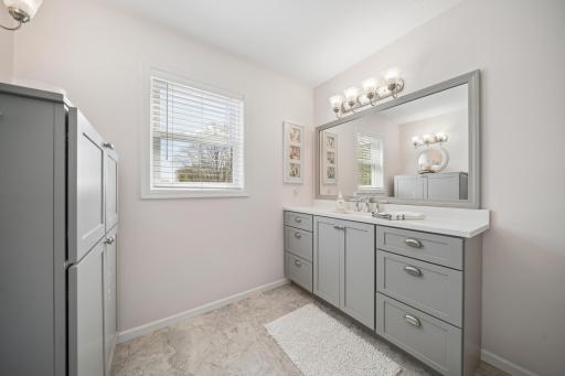 313 Chancery Lane, Mankato, MN 56001
