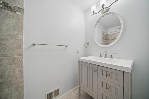 313 Chancery Lane, Mankato, MN 56001